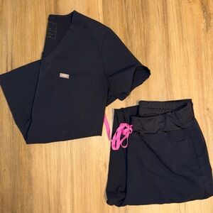 FIGS - set- Catarina One-Pocket Slim Scrub Top & high wasted skinny Yola pants